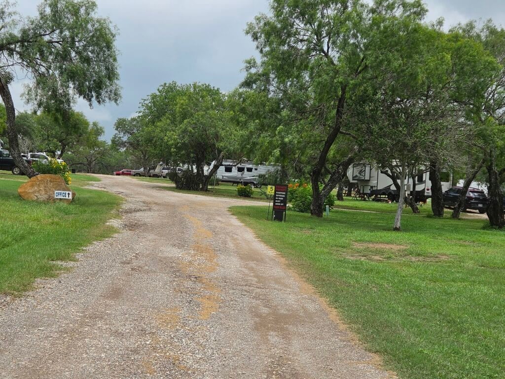 a country breeze rv park​