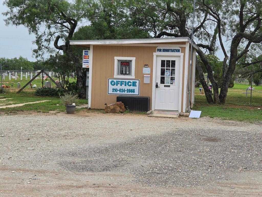 best camping near san antonio tx​